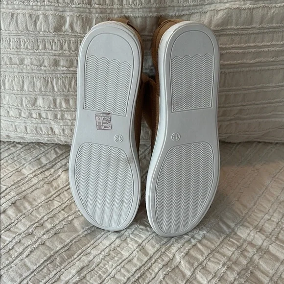 Tan Slip-On Sneakers - Picture 4 of 4